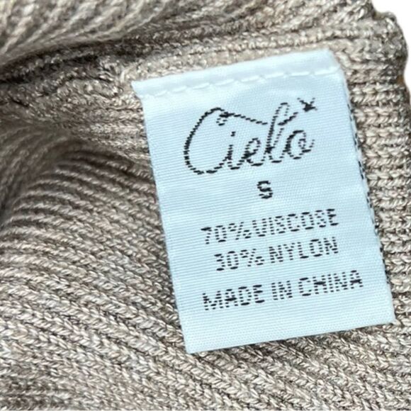 Cielo puff Sleeve Mock Turtleneck Sweater in Camel - Picture 5 of 10